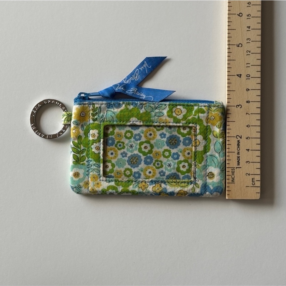 Vera Bradley | Floral ID Case with Keyring - Picture 10 of 10